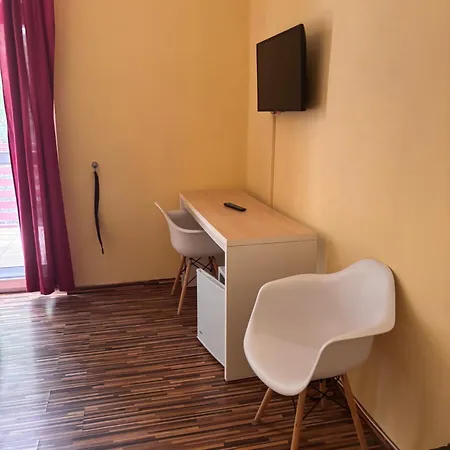 Bed & Breakfast Y Panzio 3*