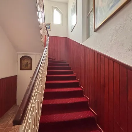 Bed & Breakfast Y Panzio Balatonlelle